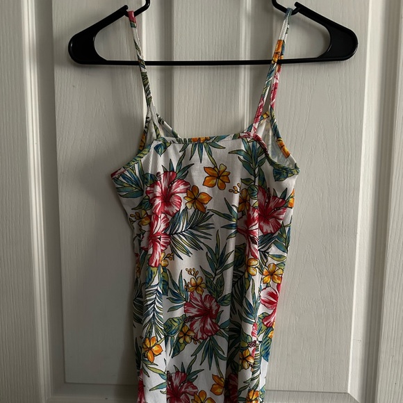 Floral Tank Top - Picture 4 of 4